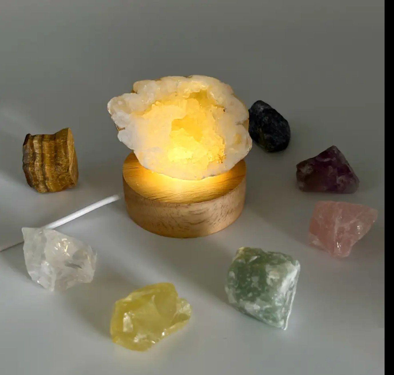 Lampade: Petite lampe avec pierres – Nuovo e nell'imballaggio originale da Vernier venduto da 19pigments 4