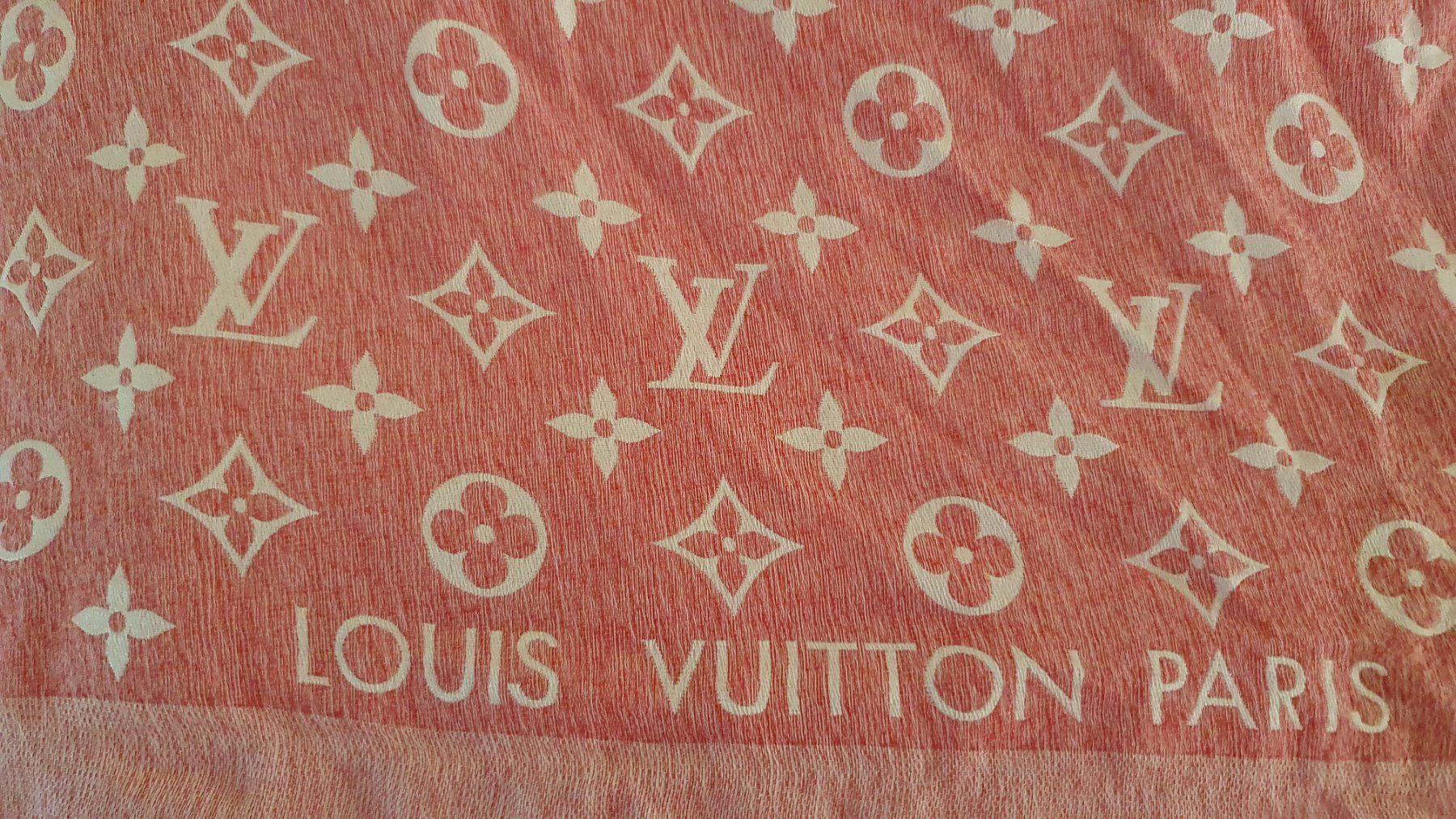 Louis Vuitton Foulard & Sciarpe: Louis vuitton schal monogram tshirting rouge fullset neu – Nuovo e nell'imballaggio originale da Blumenstein venduto da Fantasy-Nails1966 1