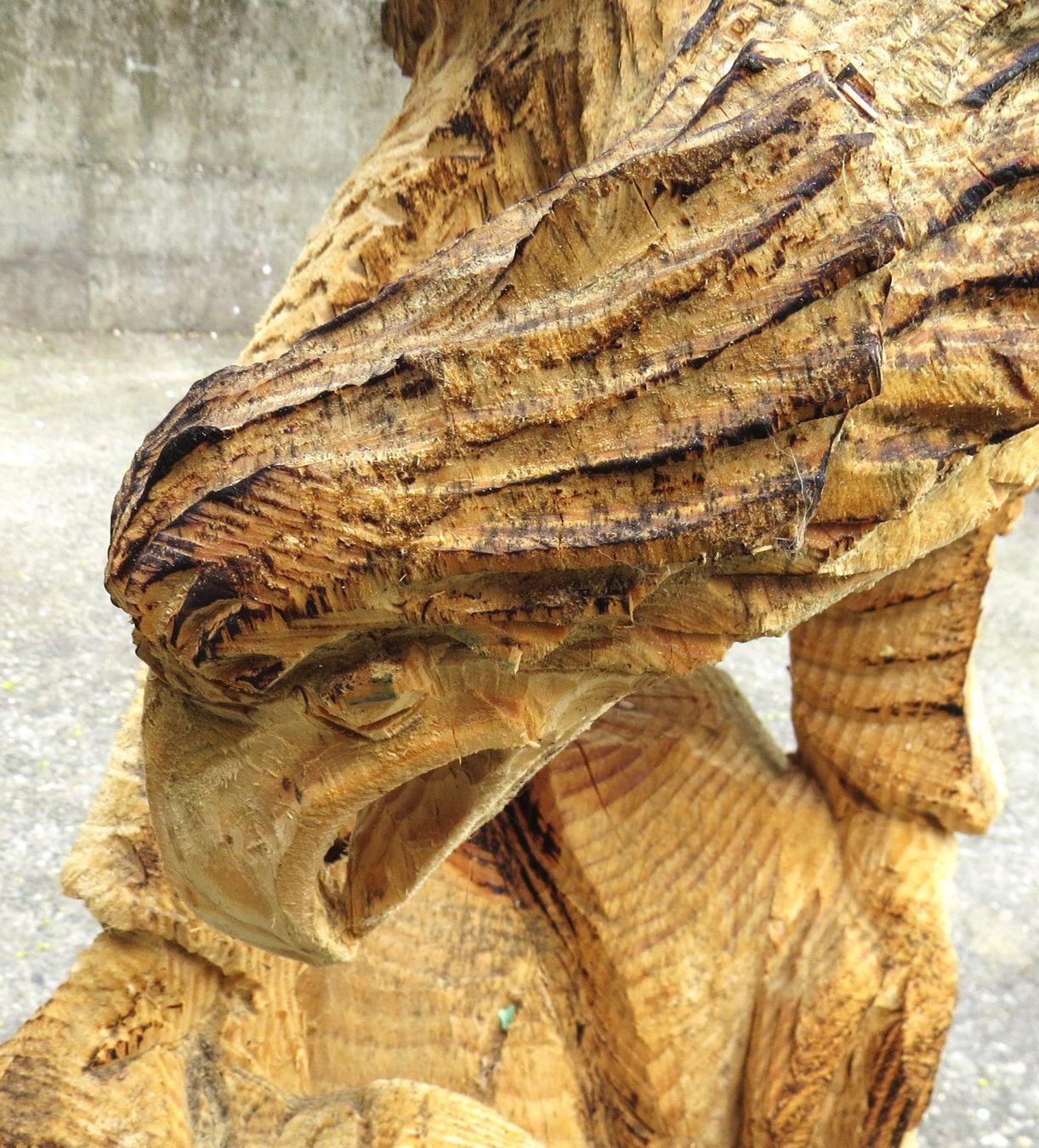 Sculture & Statue: Adlerfigur aus Holz geschnitzt – Usato da Ettingen venduto da campione_1 1