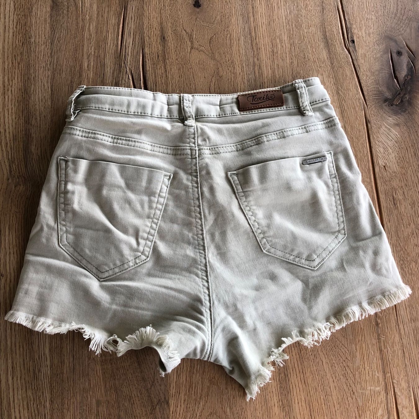 Hosen: Shorts/ Hotpants 34 – Gebraucht aus Oberwil b.Büren von holzschnitzu 1