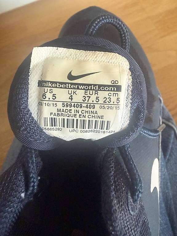 Nike Chaussures femmes: Nike schuhe 37,5 – D'occasion à Amriswil par cor_gpw9 3