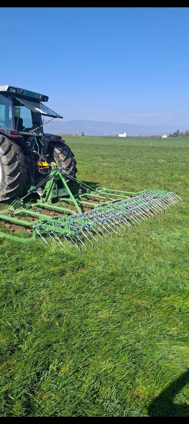 Tutte le macchine: Herse à prairie – Nuovo (secondo la descrizione) da Burtigny venduto da Kienermecanique 2