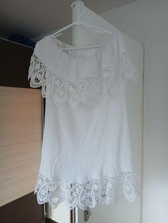 White Off-Shoulder Blouse with Lace Details Size S
