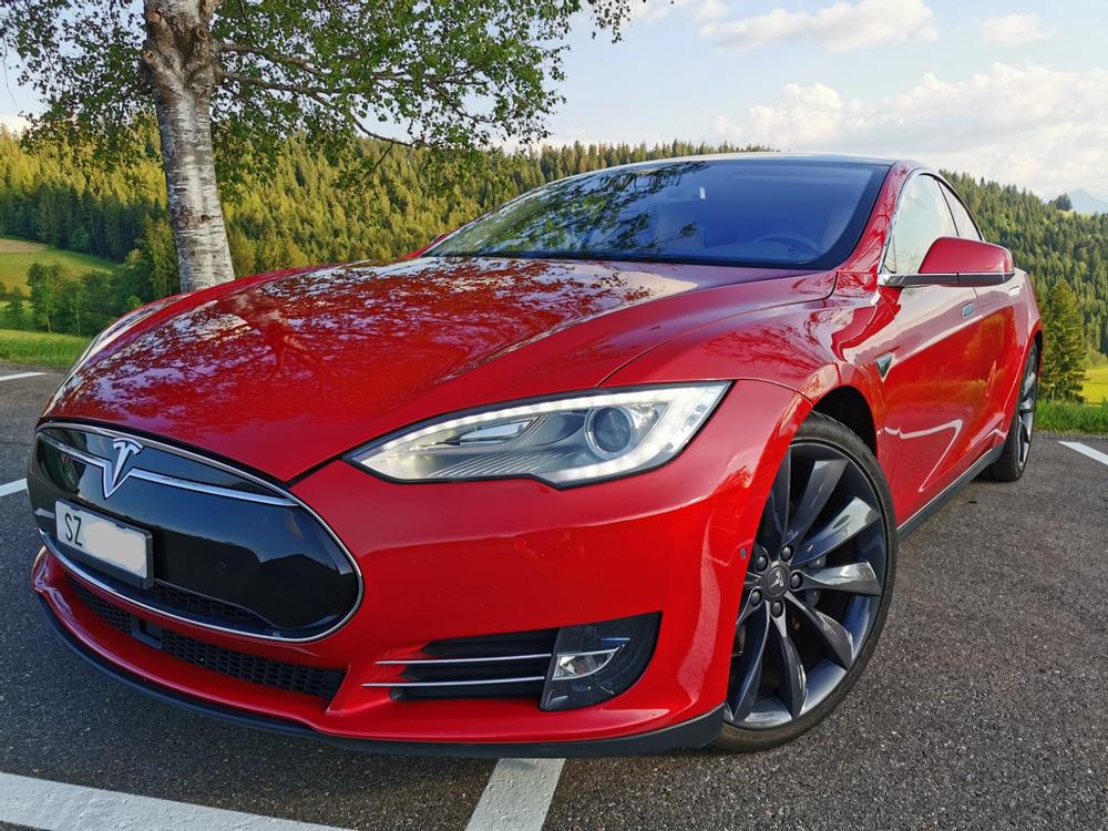 Tesla Model S 85, free Supercharging, ab MFK