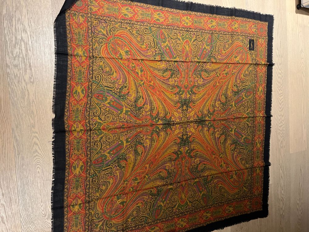 Foulard Yves Saint-Laurent Haute Couture 100% Soie - Boîte D'origine - Très Bon état