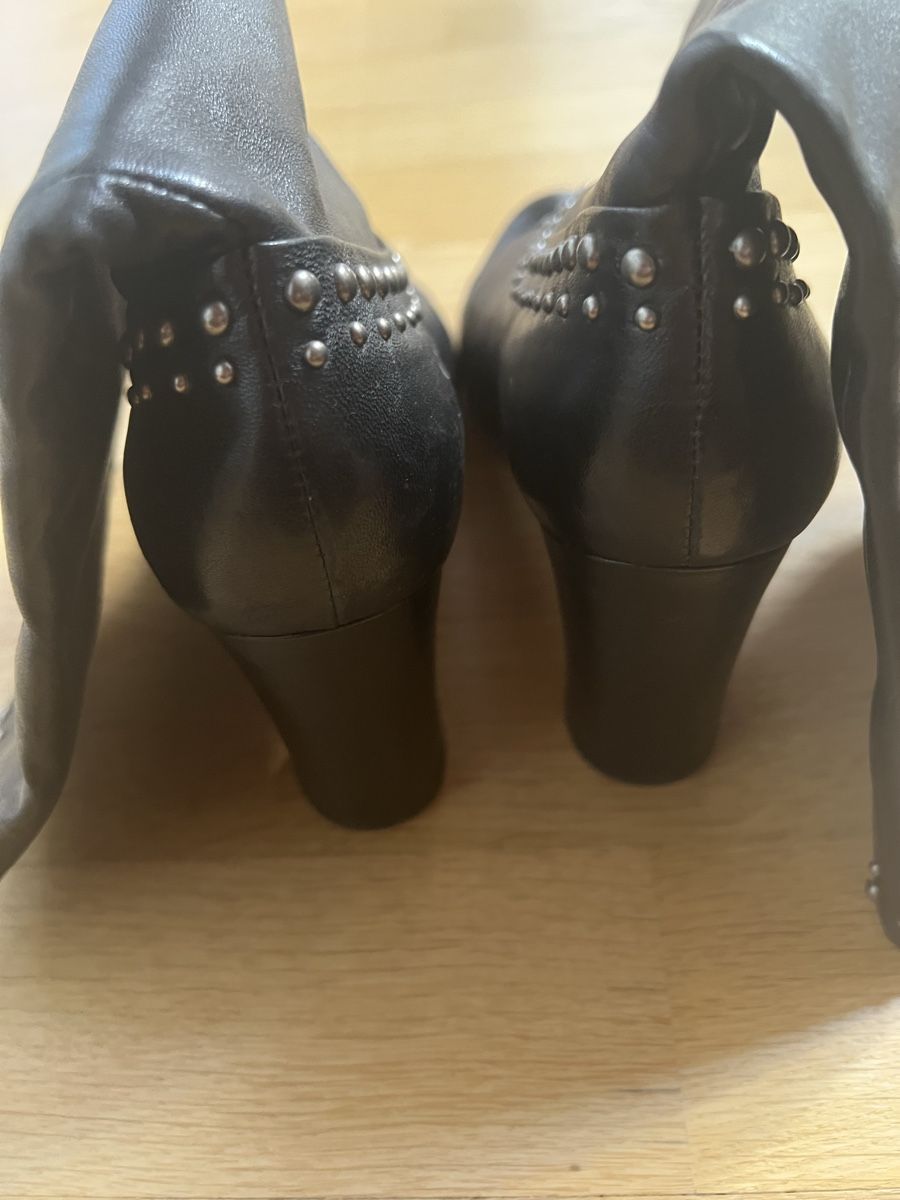 Prada Scarpe da donna: PRADA leather booties with studs, size 39.5 – Usato da Urdorf venduto da fre_8xmr 2