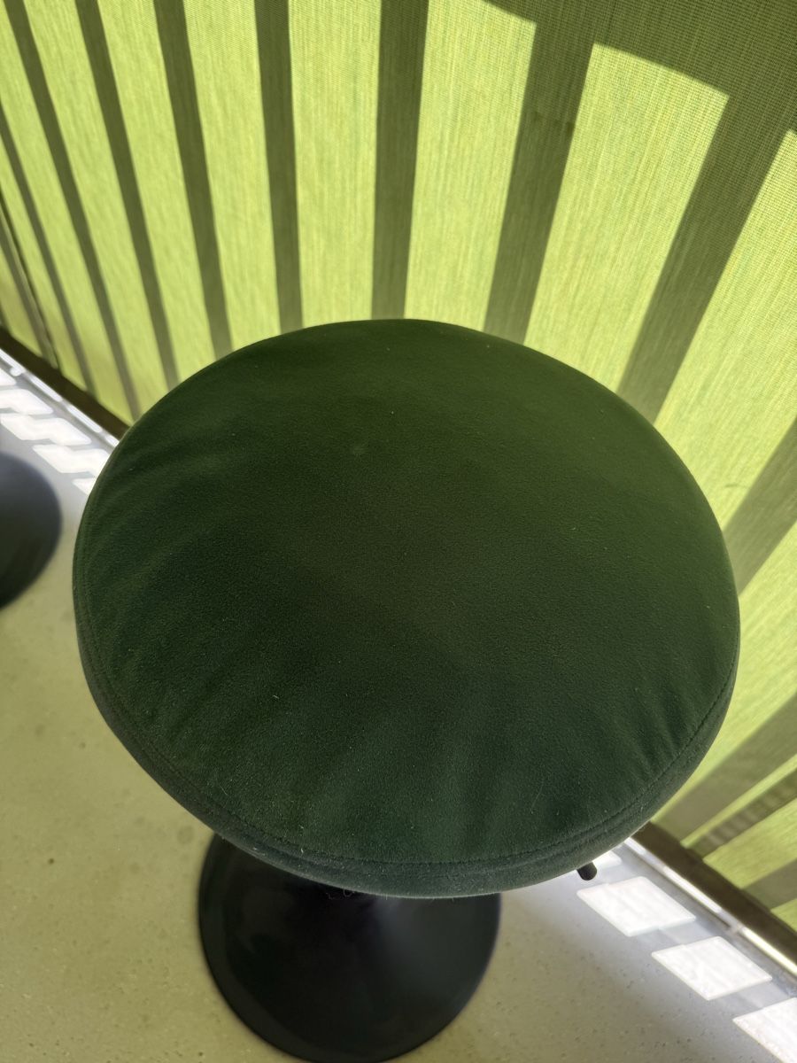 Sgabelli: Adjustable Bar Stool - Dark Green Velour Seat - Black Base - – Usato da Zürich venduto da wil_2sm9 1