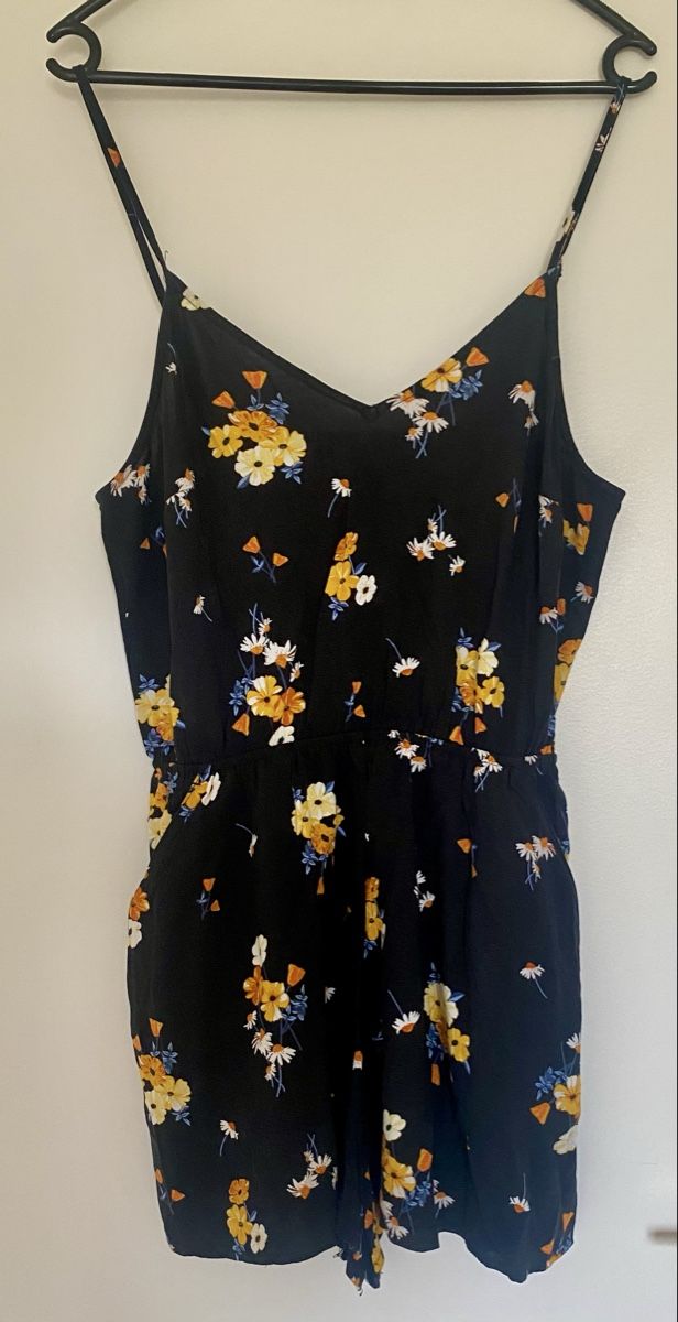 H&M Tute: Playsuit noir fleuri - H&M Divided - taille 38 – Usato da Nyon venduto da meganhw 4