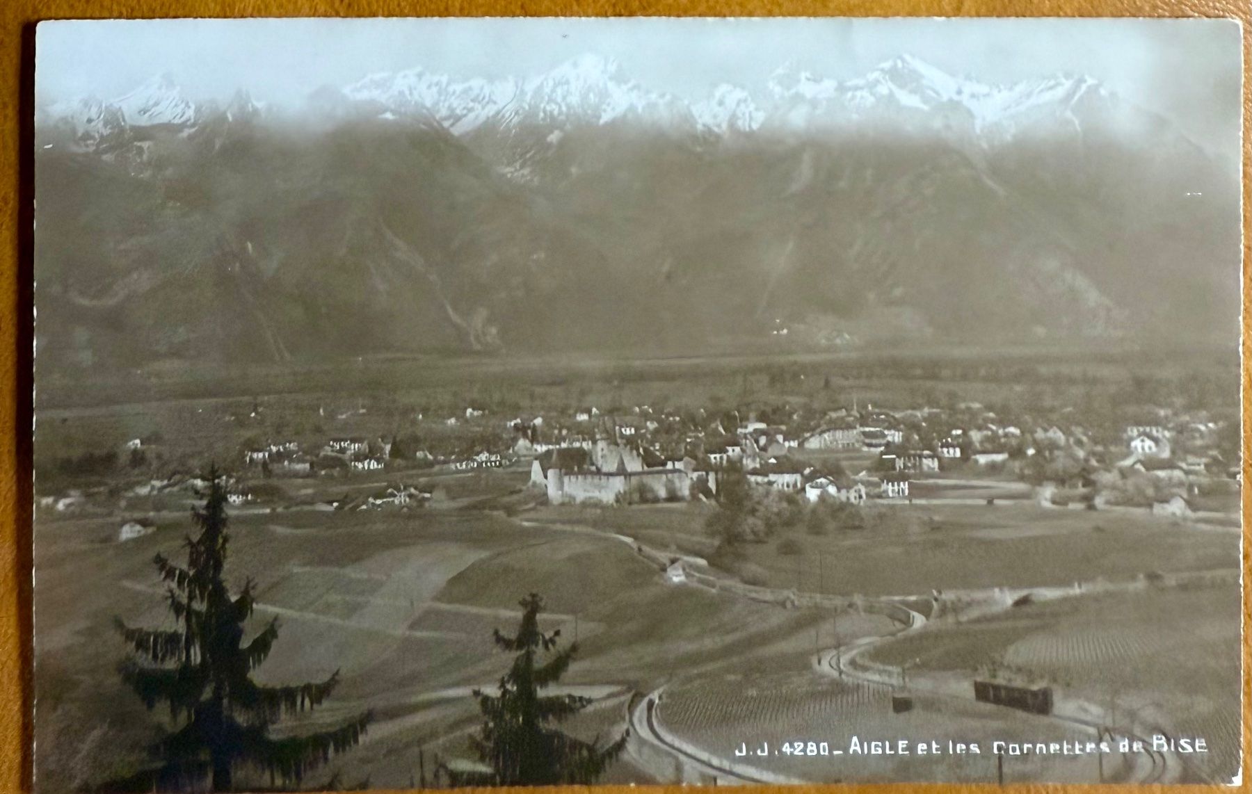 Cartoline postali: Aigle - Panorama - Carte ancienne – Usato da Lutry venduto da Ediego