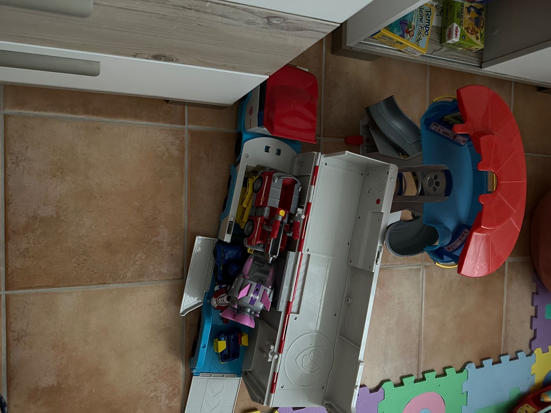 Giocattoli: PAW Lookout Tower Playset(Hauptquartier) – Usato da Uster venduto da UsterF