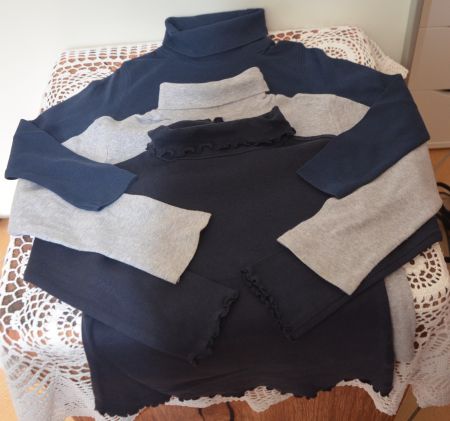 TAILLE 104 - 3 PULLI