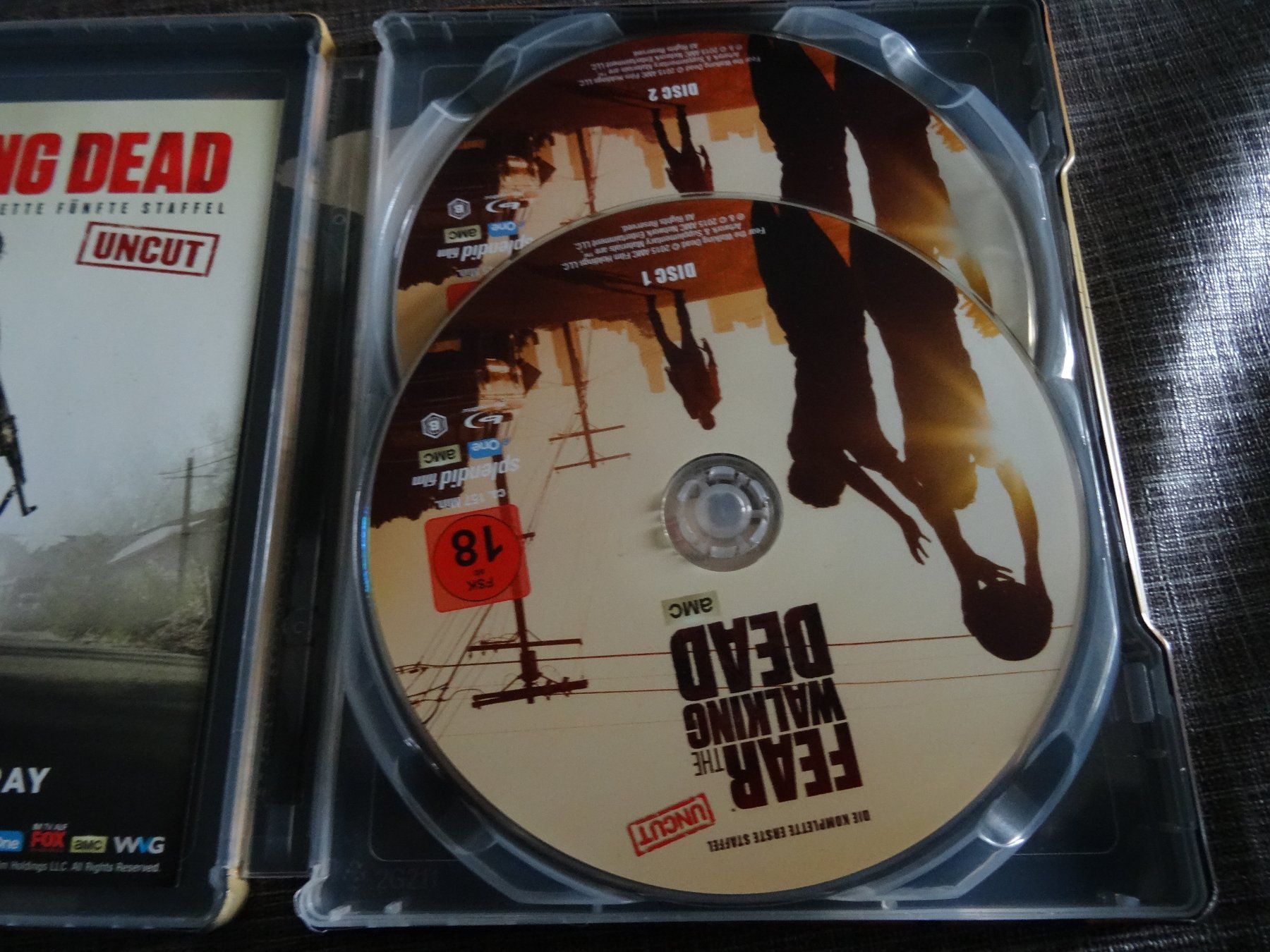 Tutti i DVDs: Fear the Walking Dead - Erste Staffel BLU-RAY – Usato da Olten venduto da Disc-Verkauf 1