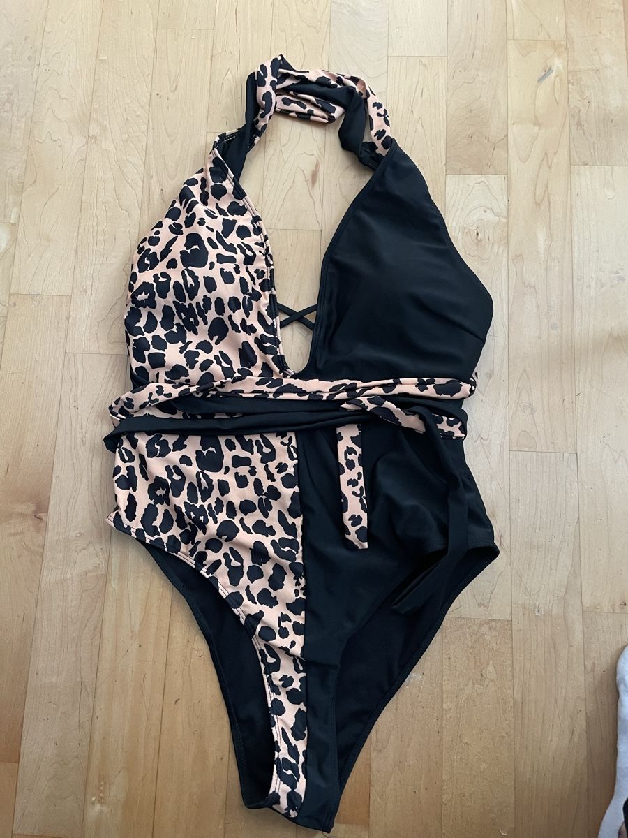 Badekleider & Bikinis: Damen Badeanzug, Grösse 2XL – Neu (gemäss Beschreibung) aus Niederhasli von sev_d7hq