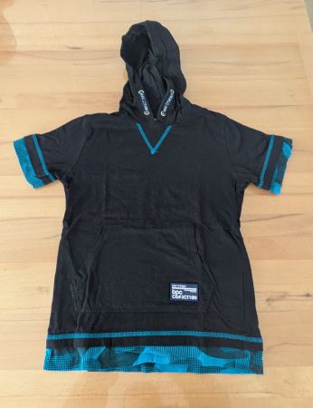 Cooles kurzarm T-Shirt mit Kapuze - 128/134