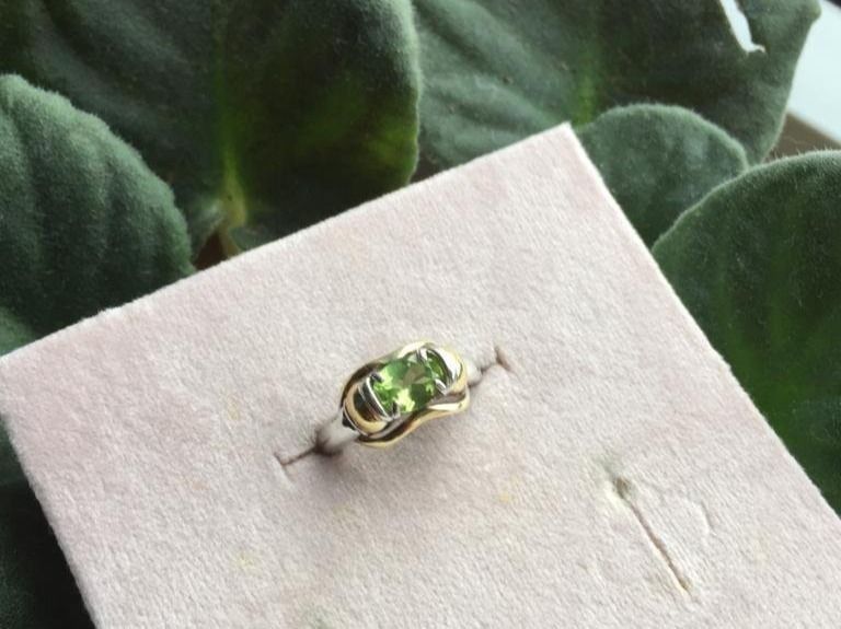 Orecchini pendenti & Orecchini a lobo: Silber Ring mit Peridot – Usato da Winterthur venduto da Natastar 1