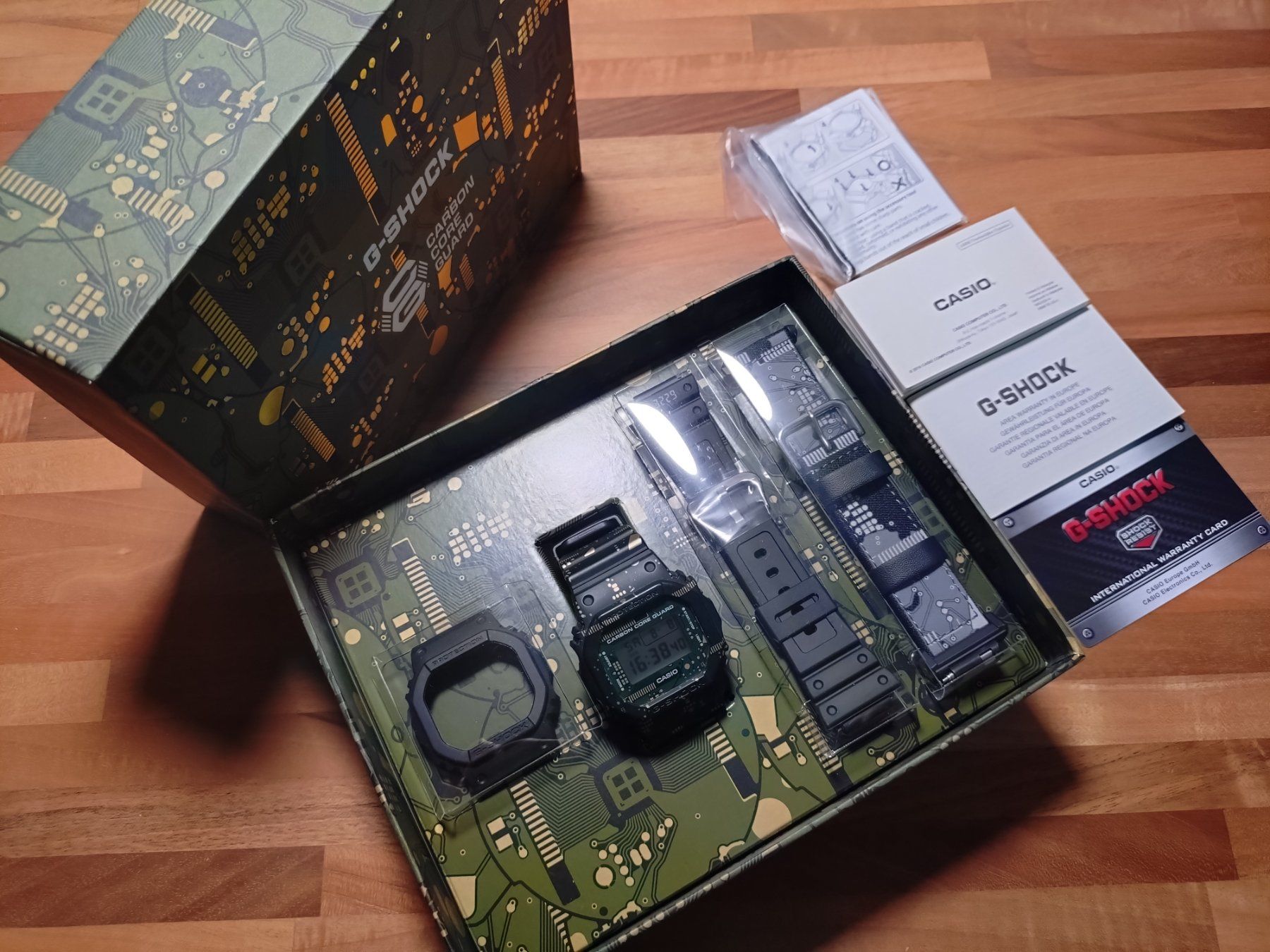 Casio Uhren: Casio G-Shock DWE-5600CC-3ER (Carbon Core Guard) – Gebraucht aus Friltschen von rafi8702