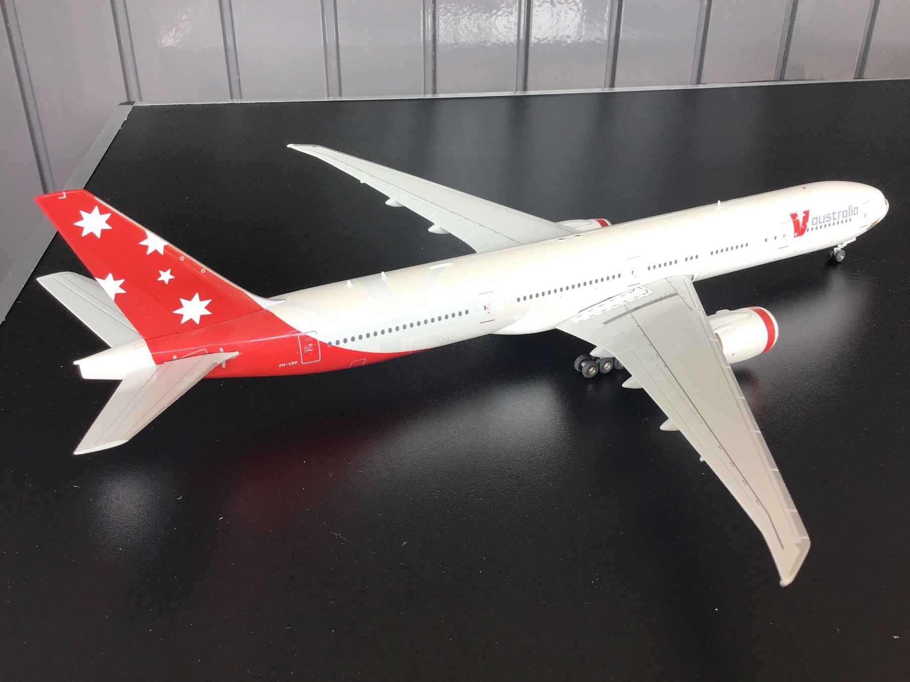 Boeing Modellbausätze & Standmodelle: V Australia Boeing 777 Model 1:200 metall – Gebraucht aus Männedorf von Spezial-Modelle 2