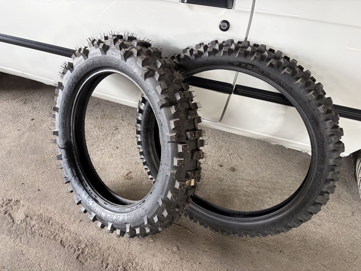 Metzeler Pneus & Roues: Metzeler 6 Days Enduro Reifen – Neuf (Voir description) à Thörishaus par craa