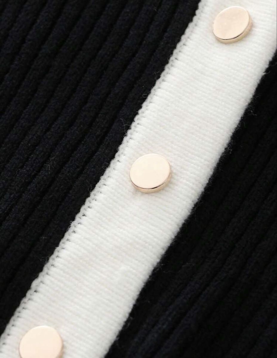 Gilets & Westen: Cardigan – Neu und originalverpackt aus Châtel-St-Denis von Montclair_Swiss 3