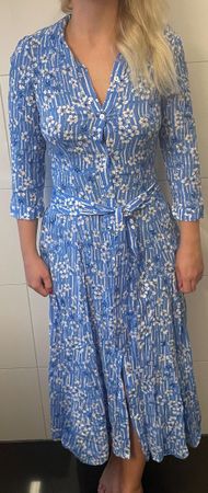 Sommerkleid blau geblümt von Zara Gr. S