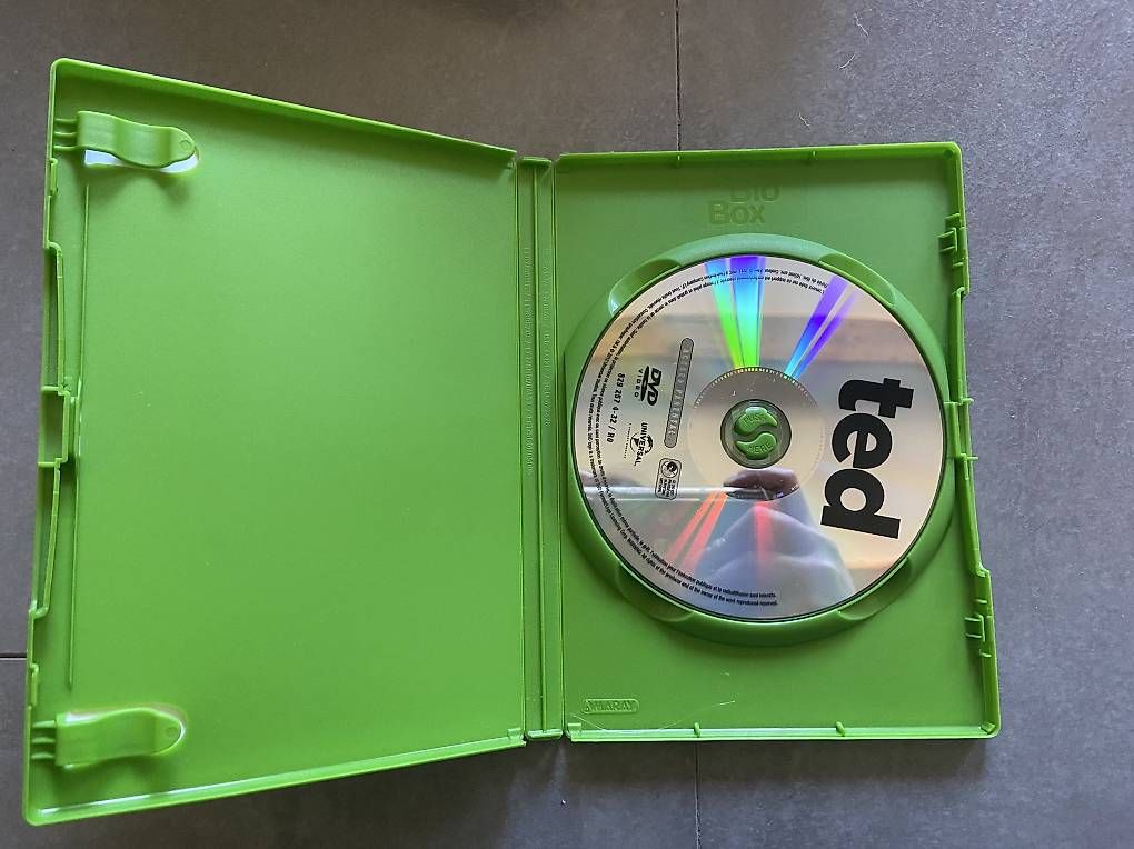 Alle DVDs: DVD Ted – Gebraucht aus Perroy von Tatian_A 2