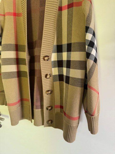 Burberry Giacche: Strickjacke Burberry – Usato da Bassersdorf venduto da ABBSULZER 1