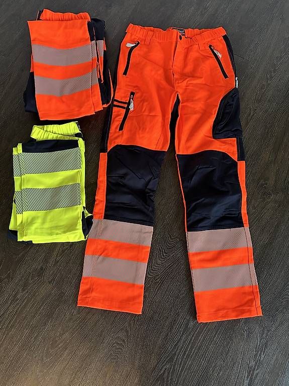 Pantaloni: Neu: Warnschutz Arbeitshosen – Usato da Oberhasli venduto da alexandrawuerzburger