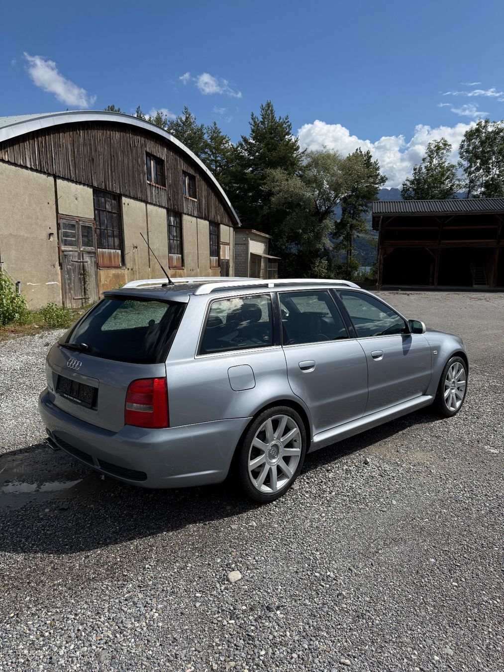 Audi Automobili: Audi RS4 B5 – Difettoso da Fahrni b. Thun venduto da Salzberger-FZH 4