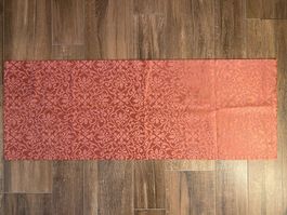 Sander Tischdecke rot mit Muster ca. 136 x 50 cm
