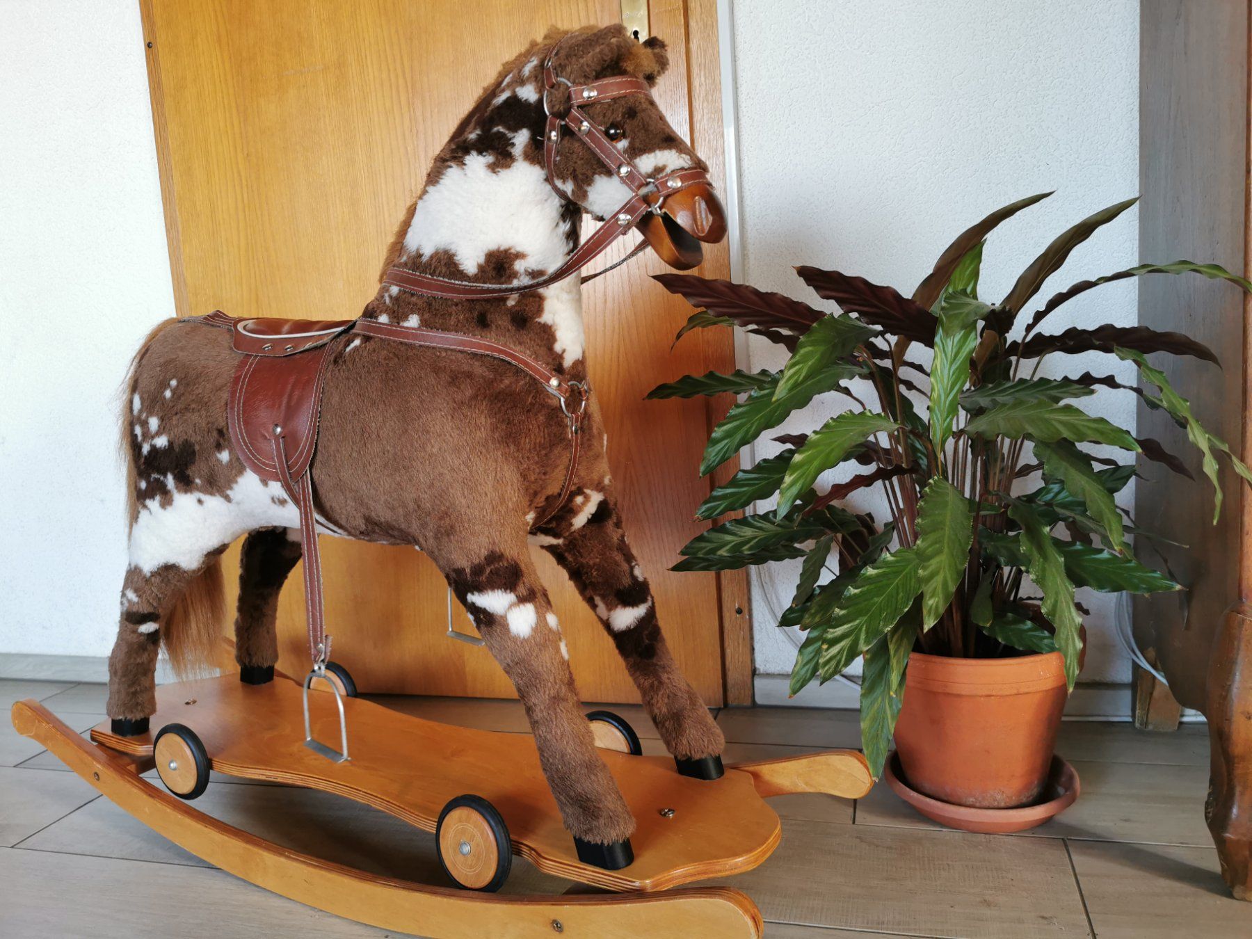 Giocattoli: Cheval à bascule - Schaukelpferd – Usato da Veytaux venduto da lelivreouvert