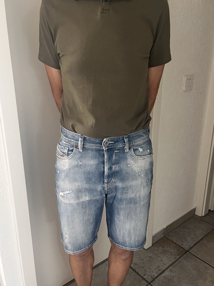 Diesel Jeans: Diesel Jeans-Shorts Gr. 28 – Nuovo (secondo la descrizione) da Boniswil venduto da Favalese0 1