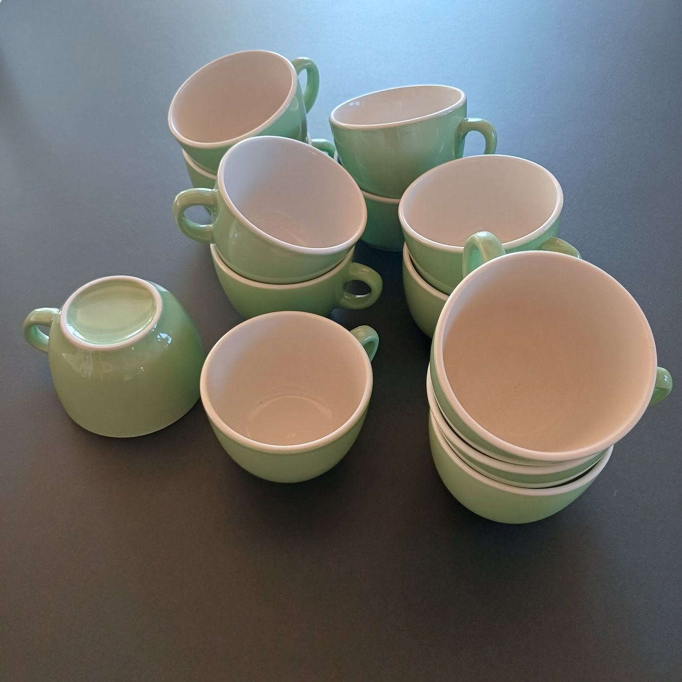 Rössler Tazze: 13 Rössler Kaffeetassen grün – Usato da Nennigkofen venduto da nilmo74 1