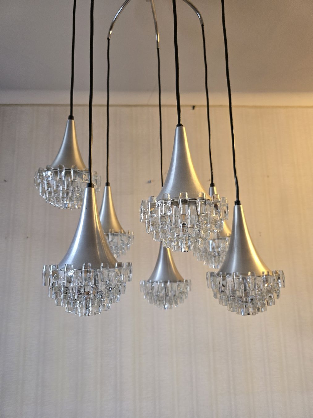 Kronleuchter & Deckenlampen: Hustadt Pendel Deckenleuchte mit 7 Glas Lampen, Silber – Gebraucht aus Zofingen von Loop_ReSale 3