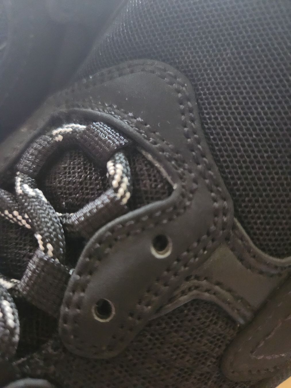 Balenciaga Scarpe da uomo: Balenciaga Triple S 38 – Usato da Wolhusen venduto da bryman 4