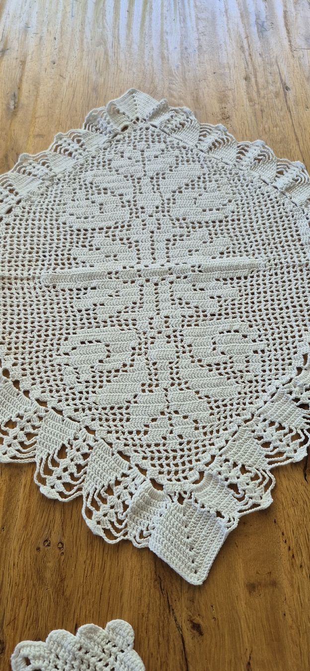 Altra biancheria da tavola: 4er SET Häckeldeckchen im Vintage Look – Usato da Nottwil venduto da echtMOMO 4