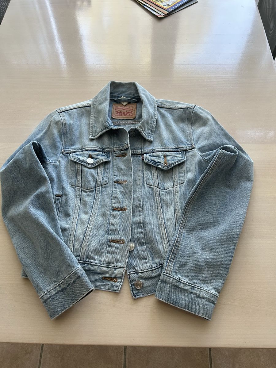 Jacken: Levi‘s Jeansjacke Gr S – Gebraucht aus MUENSINGEN von Simi2005