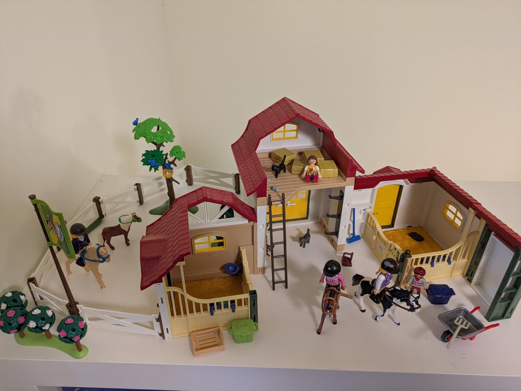 Playmobil Giocattoli: Playmobil Pferdehof – Usato da Haldenstein venduto da beb_hy8v