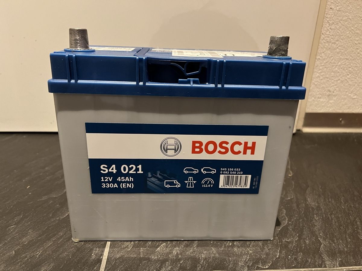 Bosch Batterie: Bosch Autobatterie – Nuovo (secondo la descrizione) da Meilen venduto da dekkerward