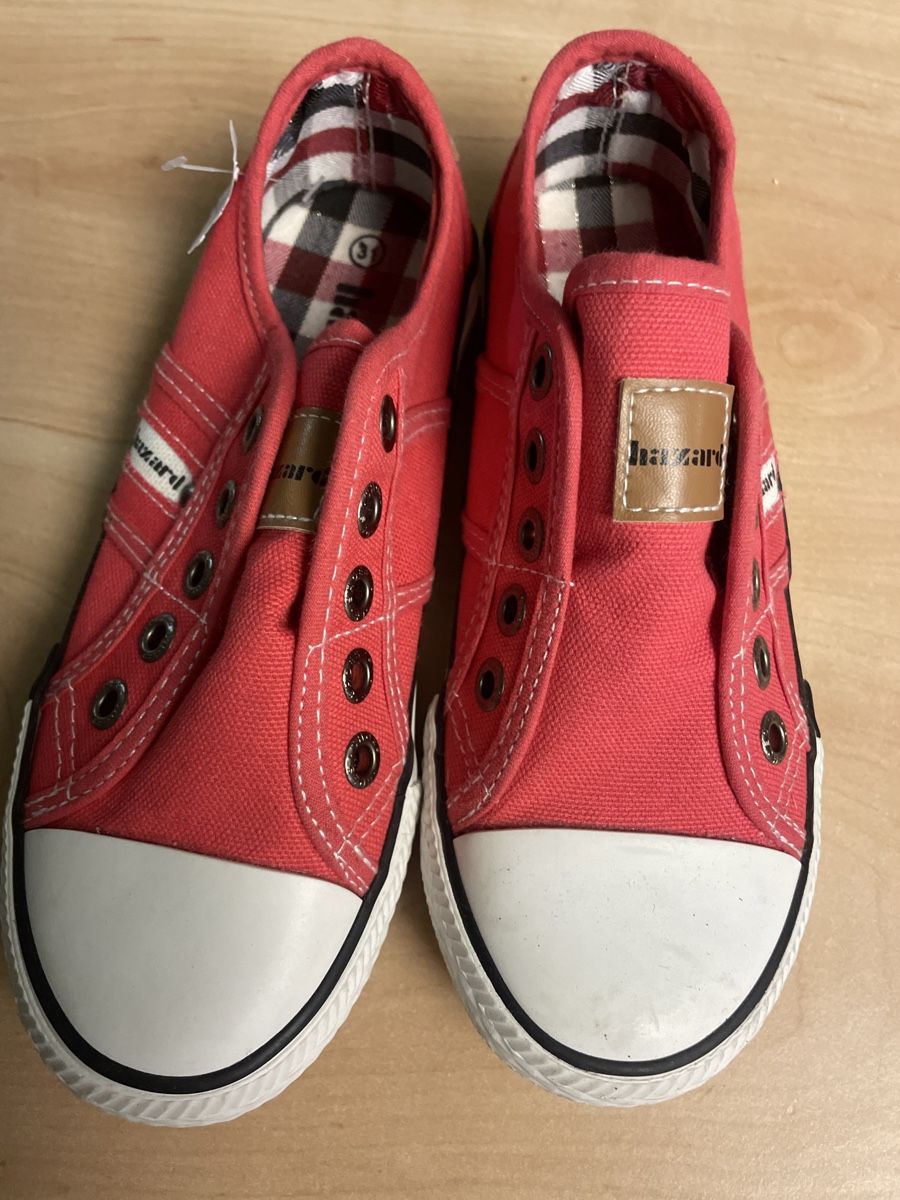 Scarpe da uomo: Neue Bazar Stoff Sneaker Gr. 31 – Nuovo (secondo la descrizione) da Obergerlafingen venduto da cabo4 1