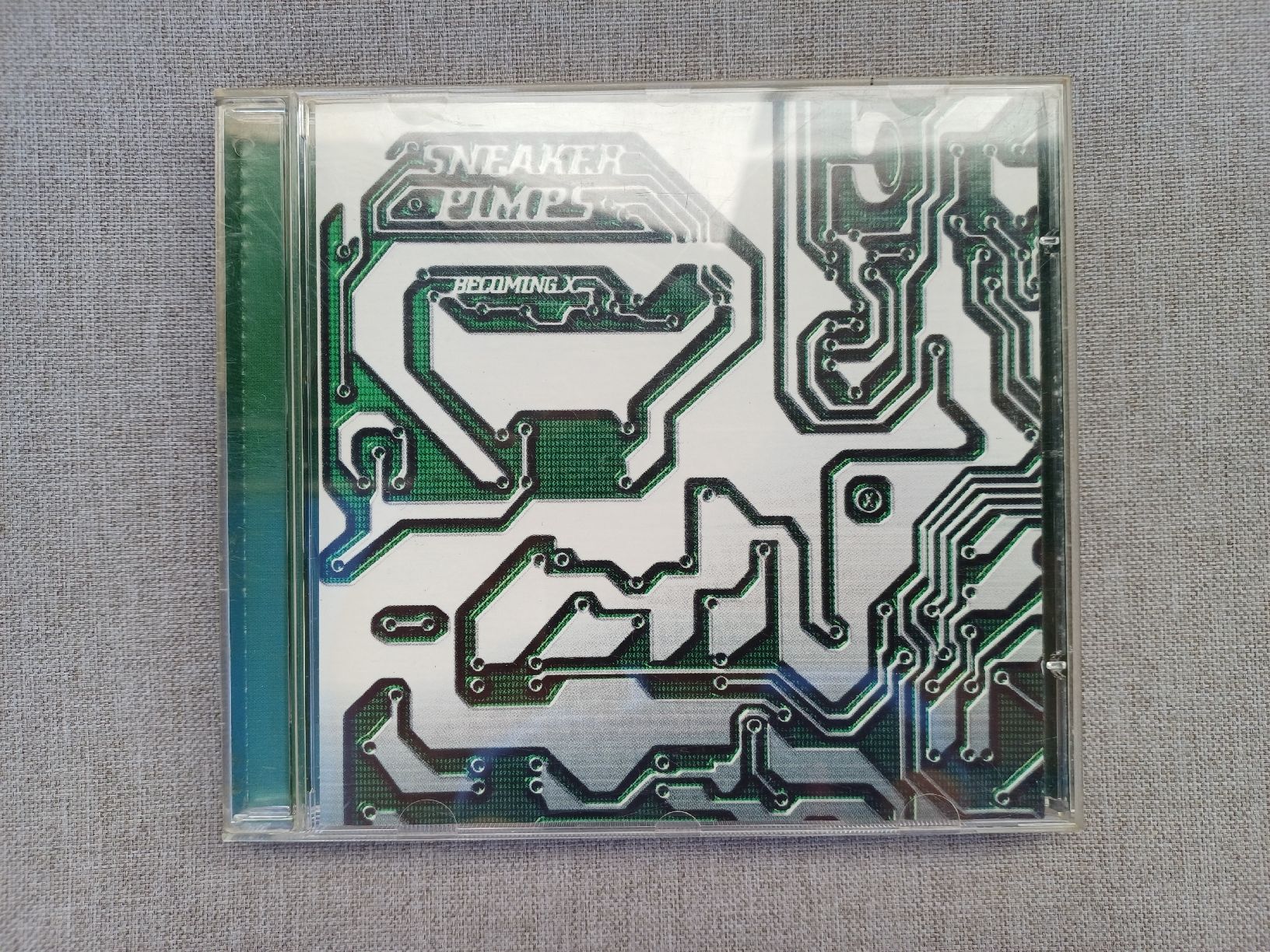 CDs: Sneaker Pimps "Becoming pimps" CD – D'occasion à Begnins par Drastic-Sound