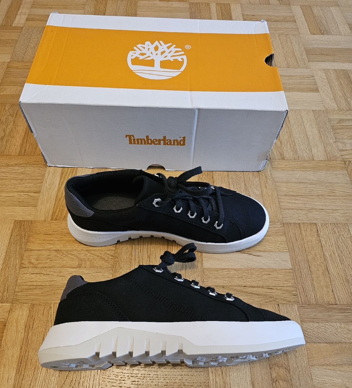 Timberland Scarpe da donna: Timberland Damen-Sneaker Gr. 38.5 – Nuovo (secondo la descrizione) da Neuenegg venduto da butterfly898 2