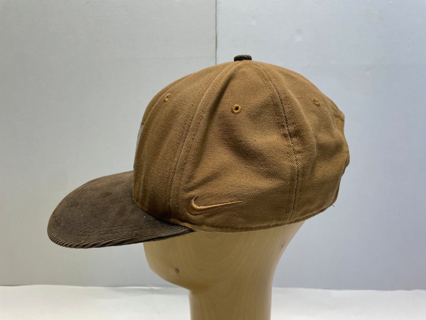 Carhartt Copricapi, berretti & cappellini: Kappe Nike x Carharrt Canvas – Usato da Zürich venduto da le_souk 1
