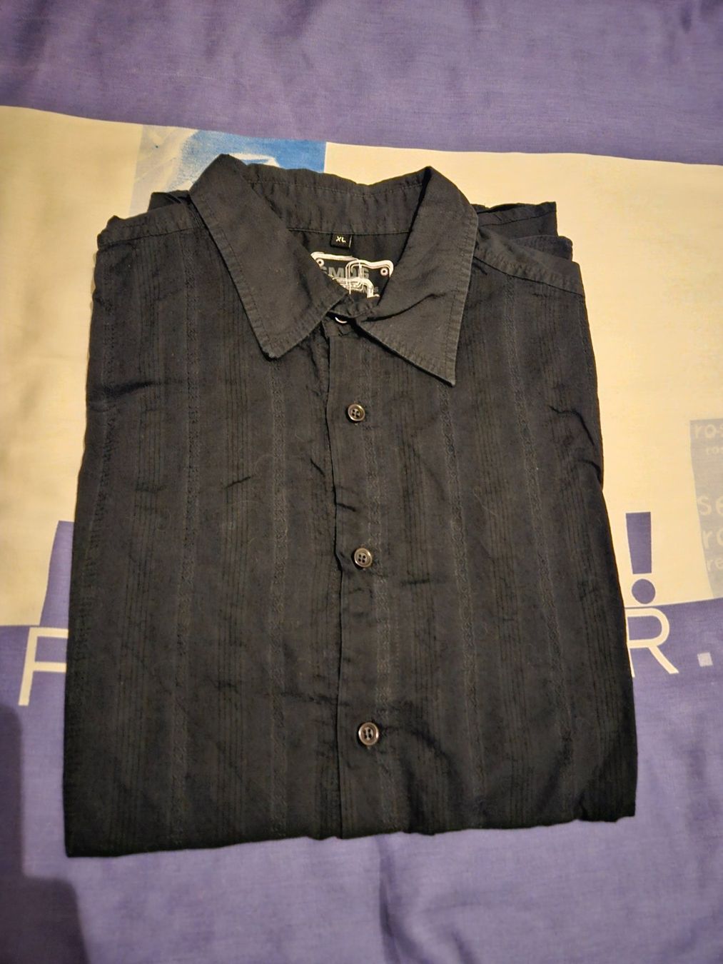 Camicie: 3 Hemden Grösse XL, L und M. – Usato da Chur venduto da Einszweidreiviermein 1