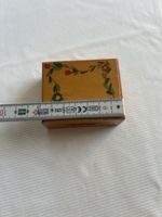 Holzschächtelchen mit Blumenmalerei, süsse Aufbewahrung(I)