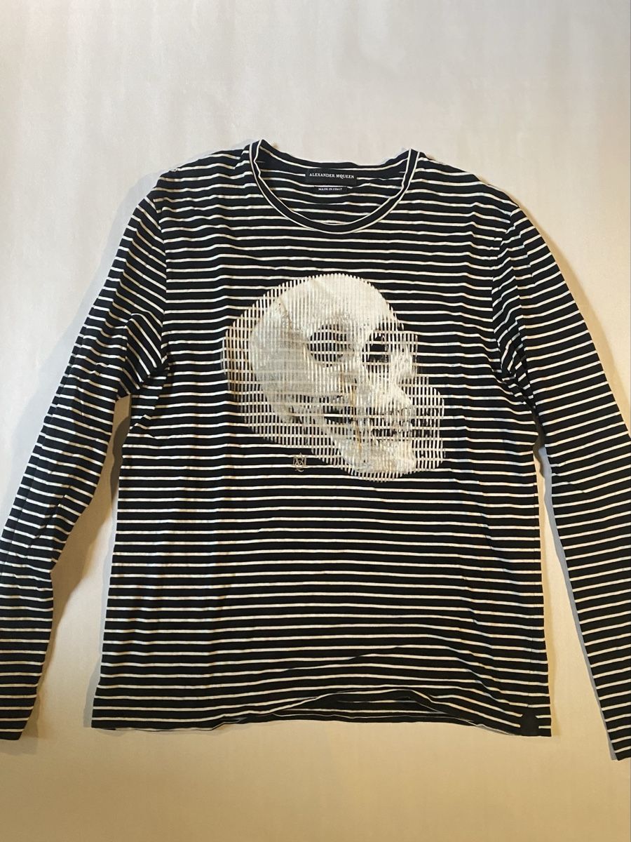 Alexander Mcqueen T-shirt: Alexander McQueen Striped Skull Tee, Long Sleeve, M – Usato da Genève venduto da arcadiancocteau