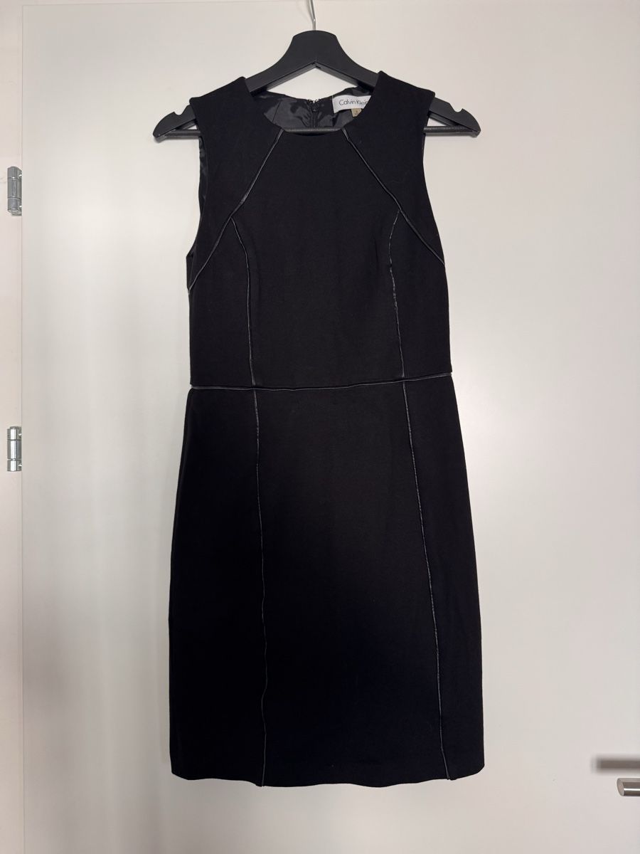 Calvin Klein Vestiti: Calvin Klein dress black size S – Usato da Dübendorf venduto da ClaraS.