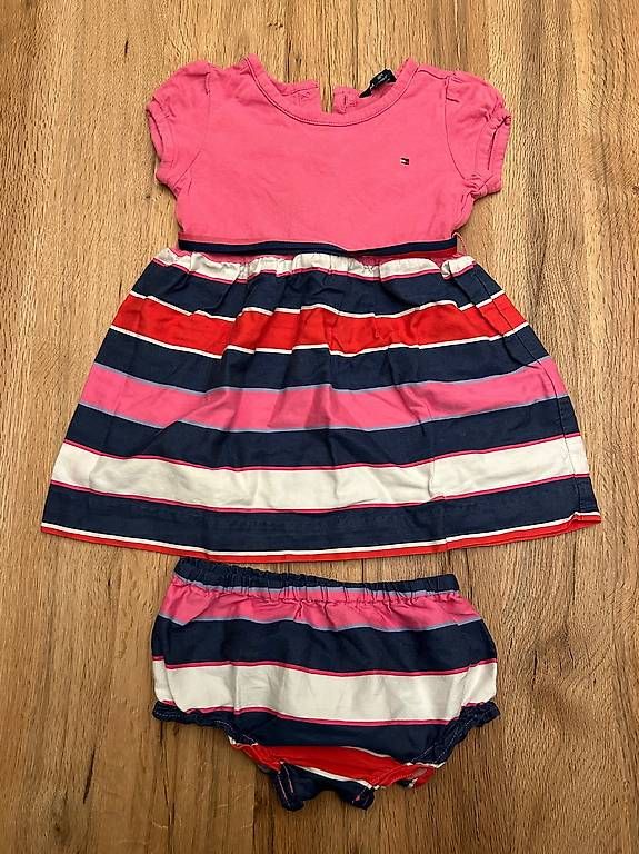 Lotti & Set di vestiti: Kleider Tommy Hilfiger Set 18M – Usato da Glattpark(Opfikon) venduto da humanpro 2