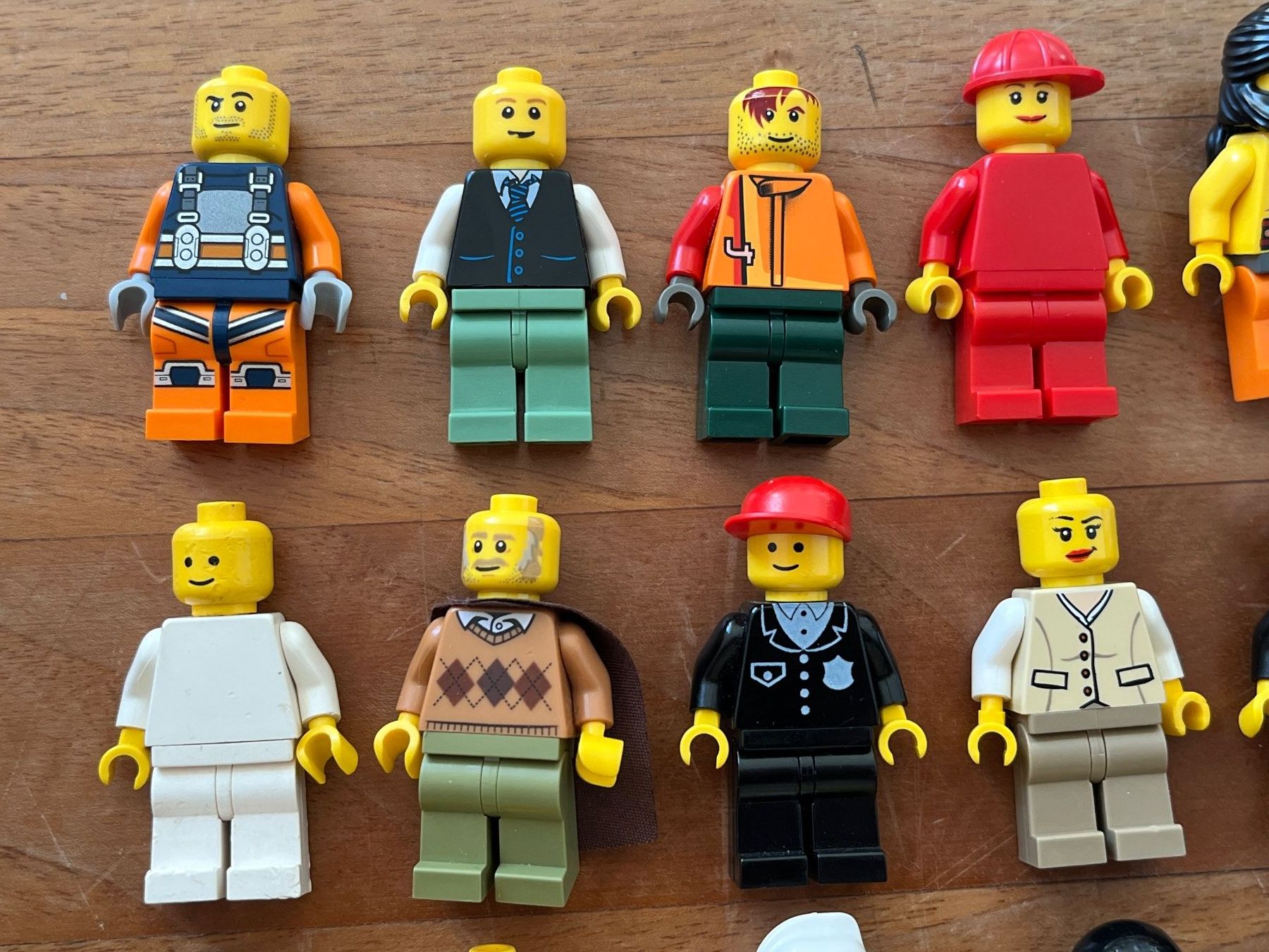 Lego Statuette: 27 Lego Minifiguren Konvolut S2 – Usato da Winterthur venduto da Wusa01 1