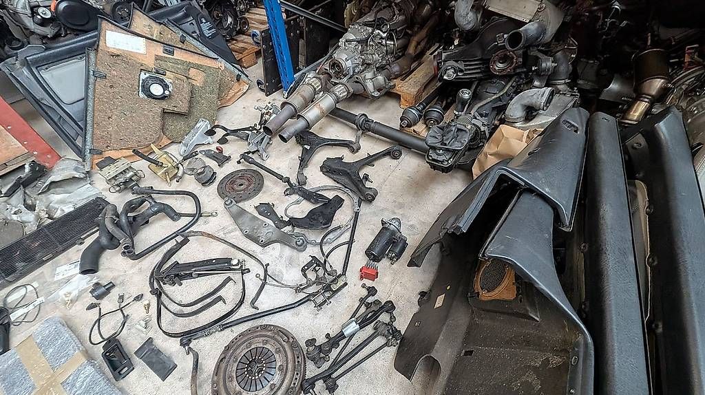 Tutti pezzi di ricambio auto: Audi RS2 Teile Teileset – Usato da Ormalingen venduto da horch_mal 3