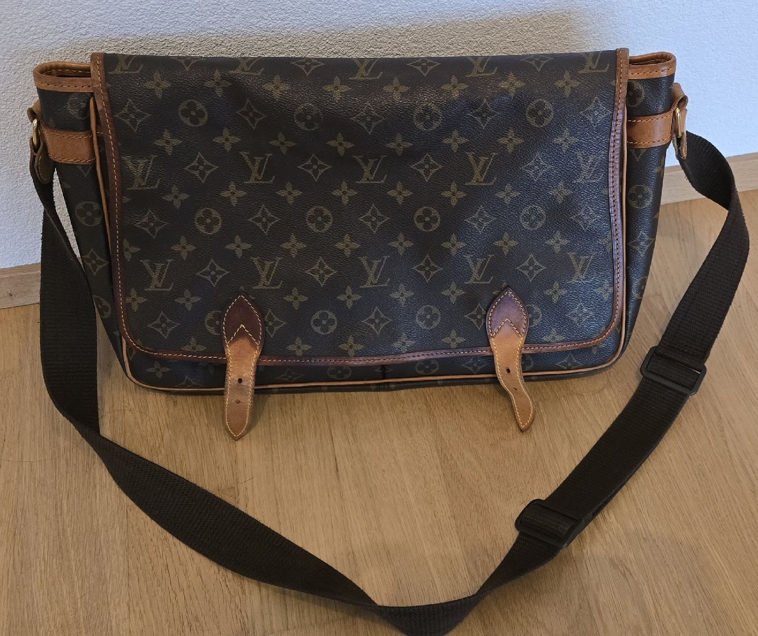Louis Vuitton Sacs: Louis Vuitton Tasche – D'occasion à Ueberstorf par andrea898